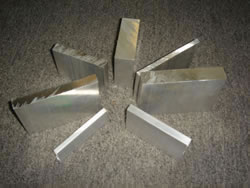 Extrusión de barra de aluminio